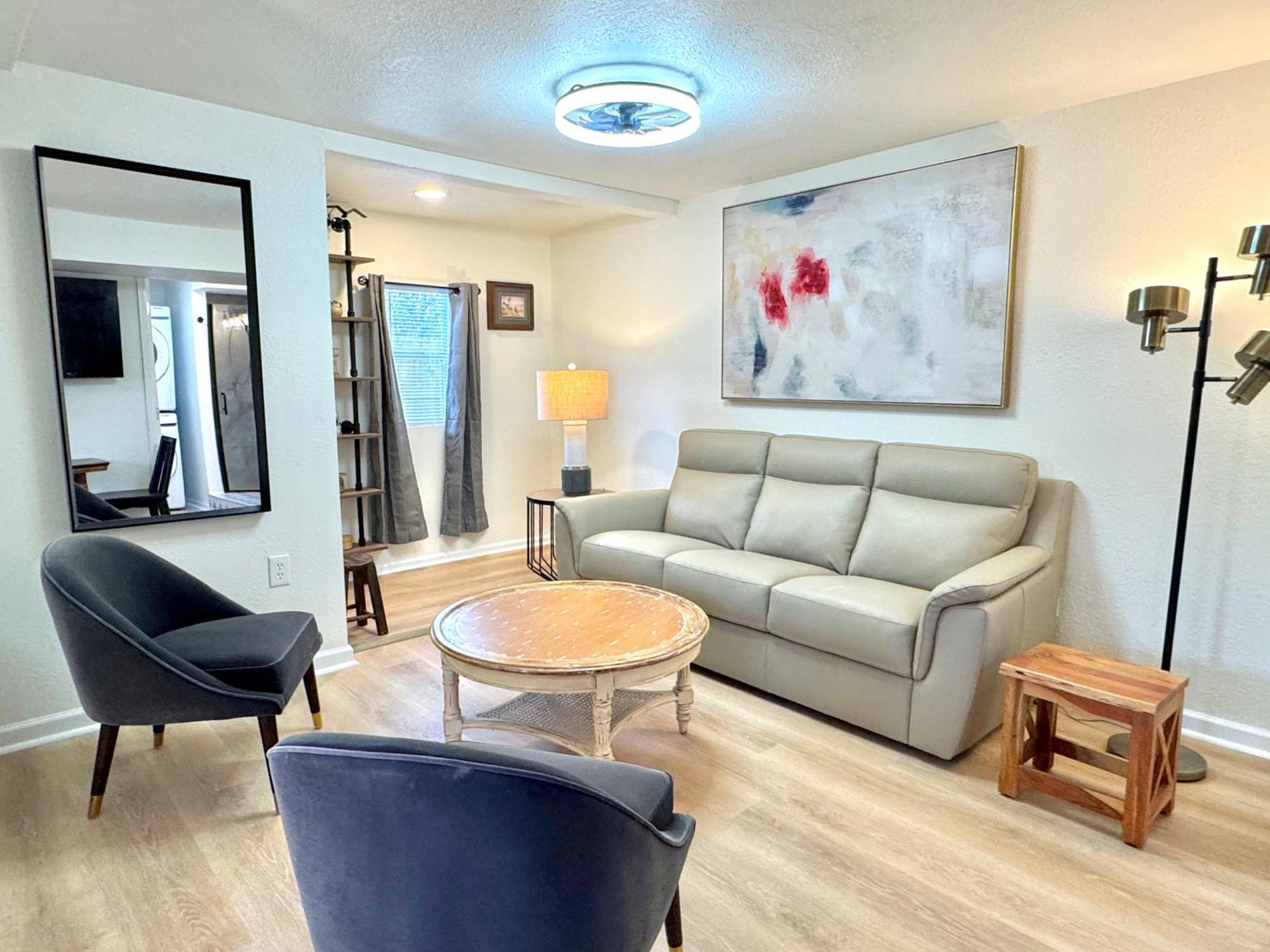 Upgraded Suite - Easy Access To Uptown #N29 Oklahoma Stadt Exterior foto